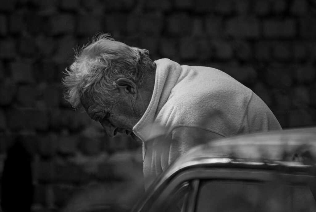 helping seniors with depression