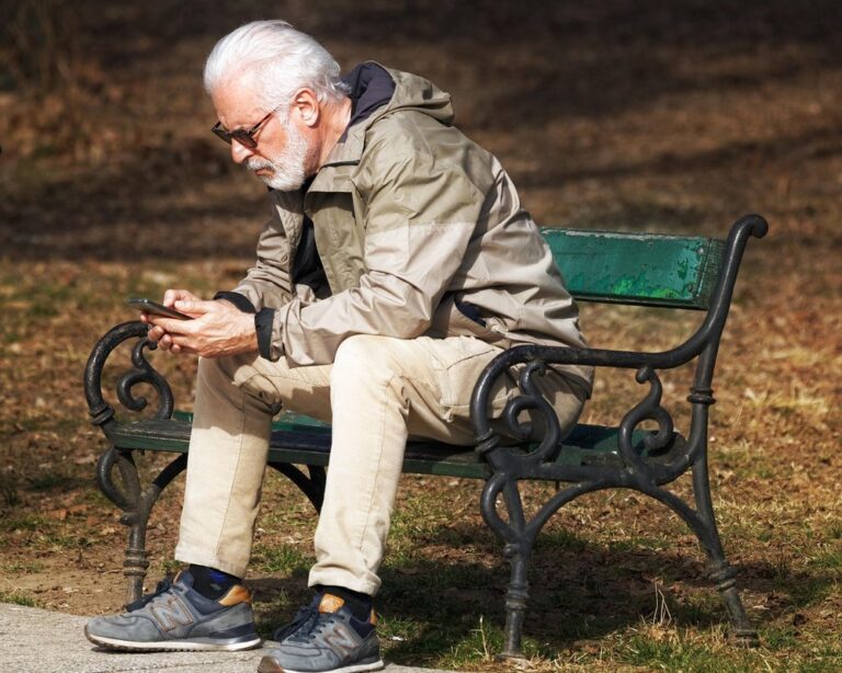 mobile phones for elderly