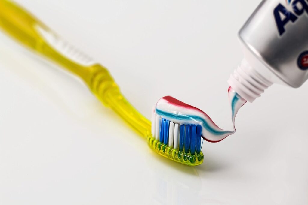 how to provide oral care for the elderly