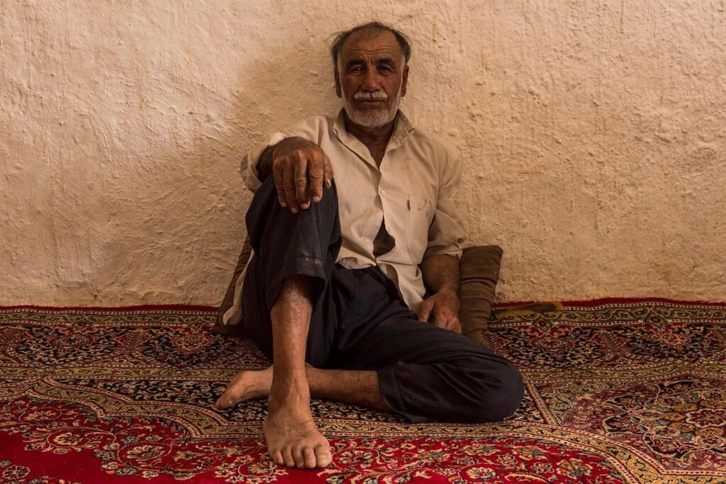 checklist for determining if elderly person can live at home