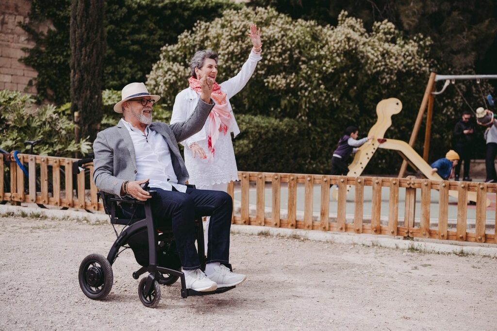 what is the name of the walker with wheel