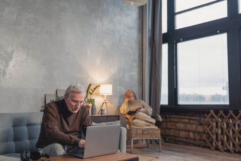 retirees work from home